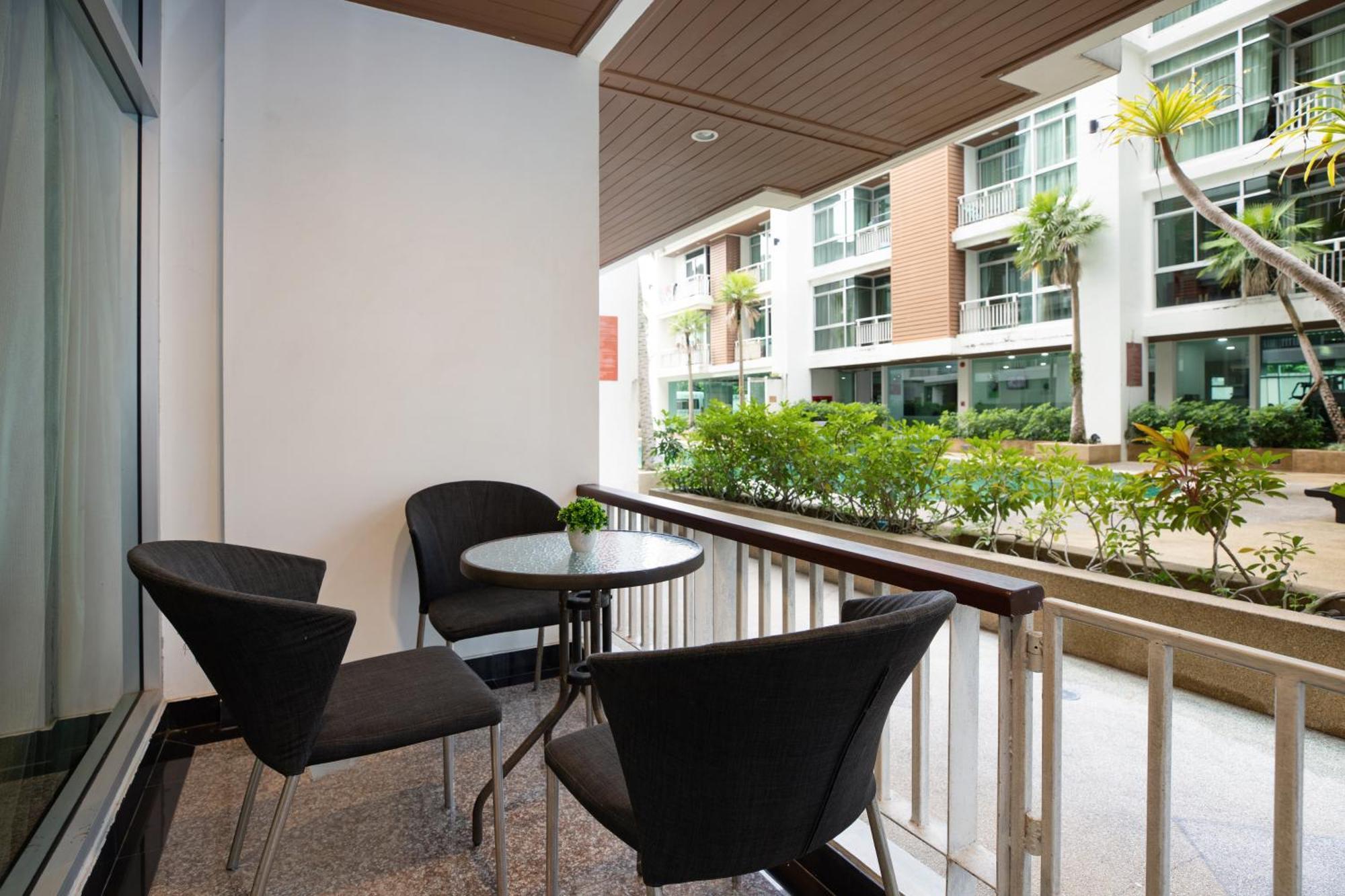 Icheck Inn Residences Patong Buitenkant foto