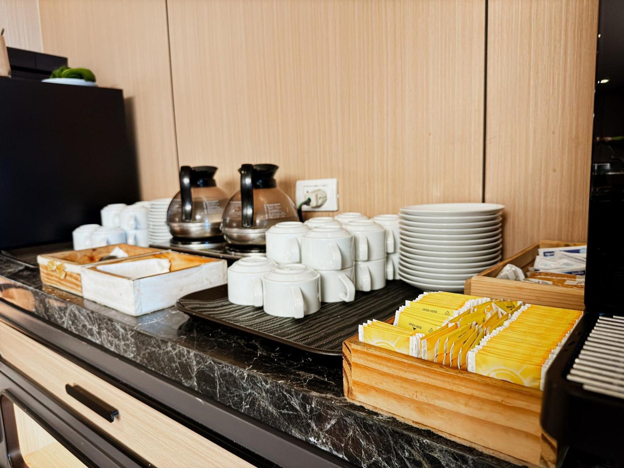 Icheck Inn Residences Patong Buitenkant foto